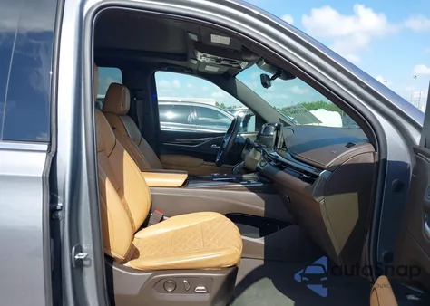 2022 Cadillac Escalade Premium Luxury z USA, uszkodzony, nr VIN 1GYS3BKL9NR265600